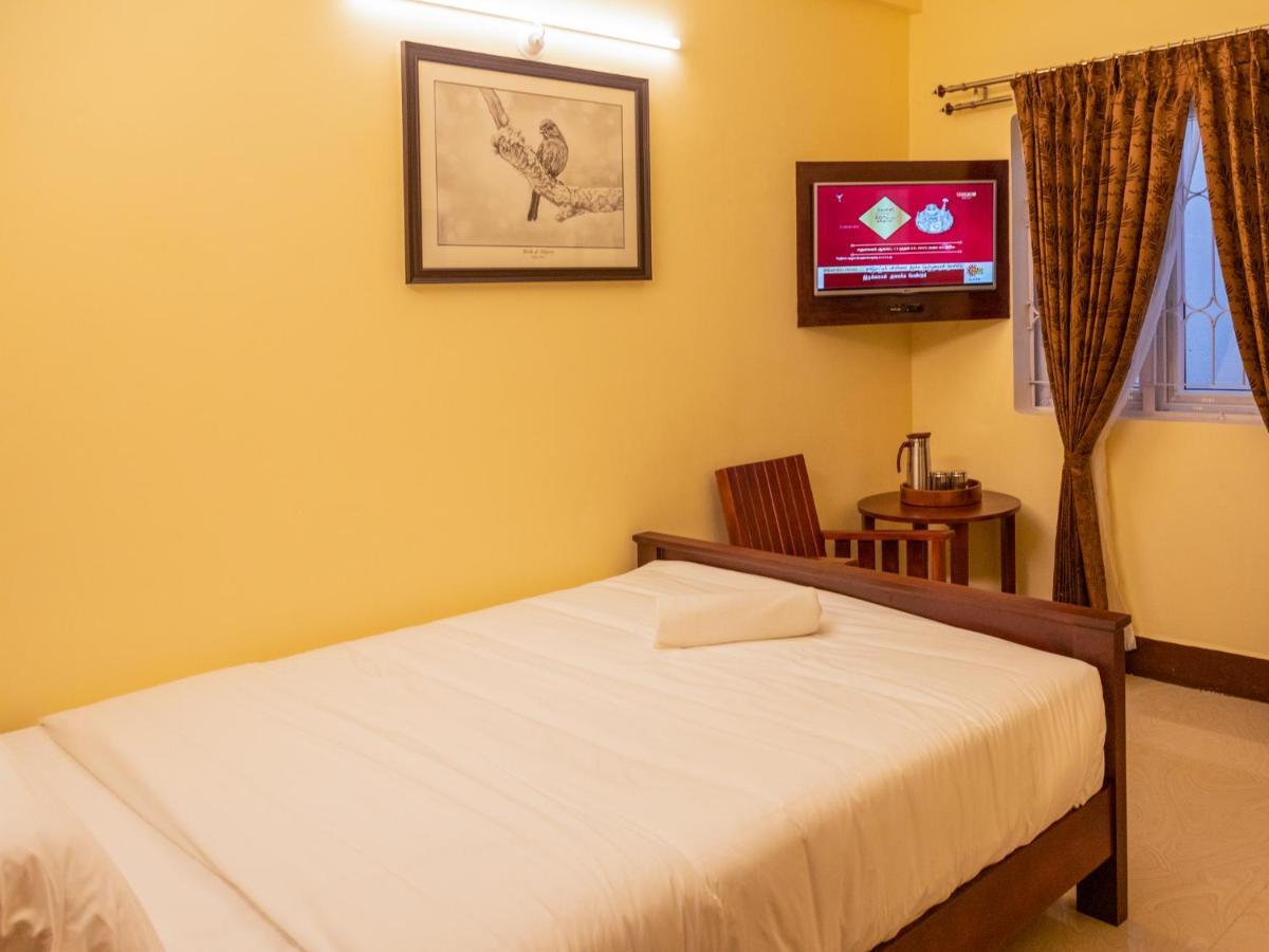 Aakash Rooms And Cottages, 乌提 外观 照片