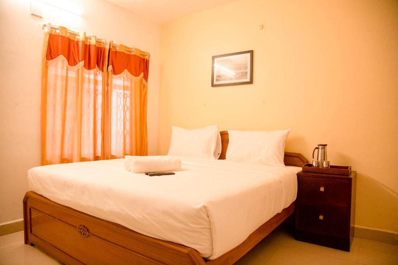 Aakash Rooms And Cottages, 乌提 外观 照片