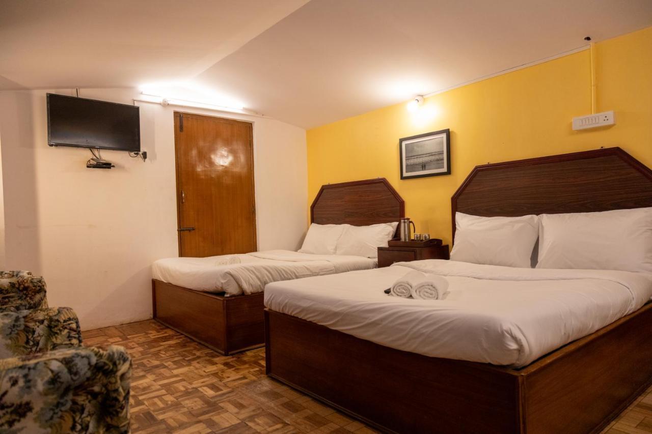 Aakash Rooms And Cottages, 乌提 外观 照片