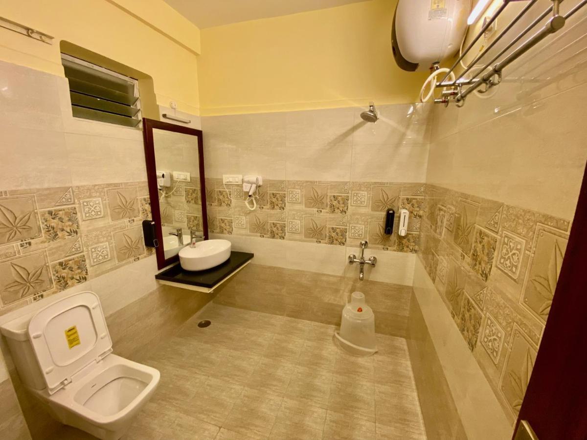 Aakash Rooms And Cottages, 乌提 外观 照片