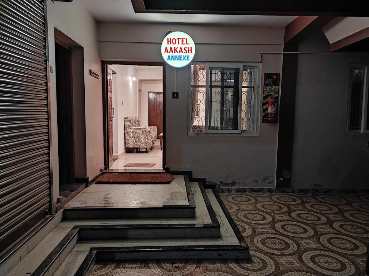 Aakash Rooms And Cottages, 乌提 外观 照片
